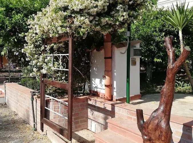 Fabiene Familyholidays Gelsonia Cefalù