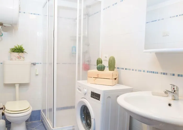 Fabiene Familyholidays Gelsonia Чефалу